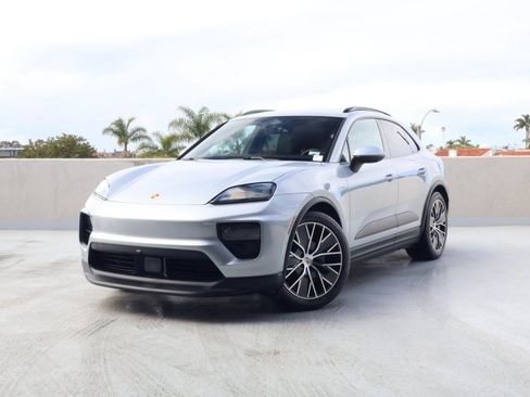 Certified 2025 Porsche Macan Electric RWD image 1