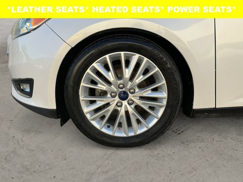Used 2016 Ford Focus Titanium w/ Titanium Technology Package FWD image 12