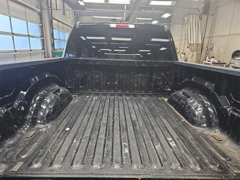 Used 2019 RAM 1500 Laramie image 12