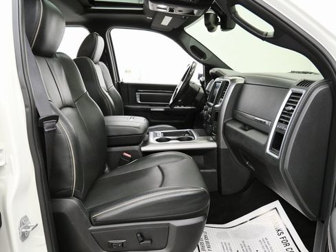 Used 2017 RAM 3500 Laramie Longhorn image 15