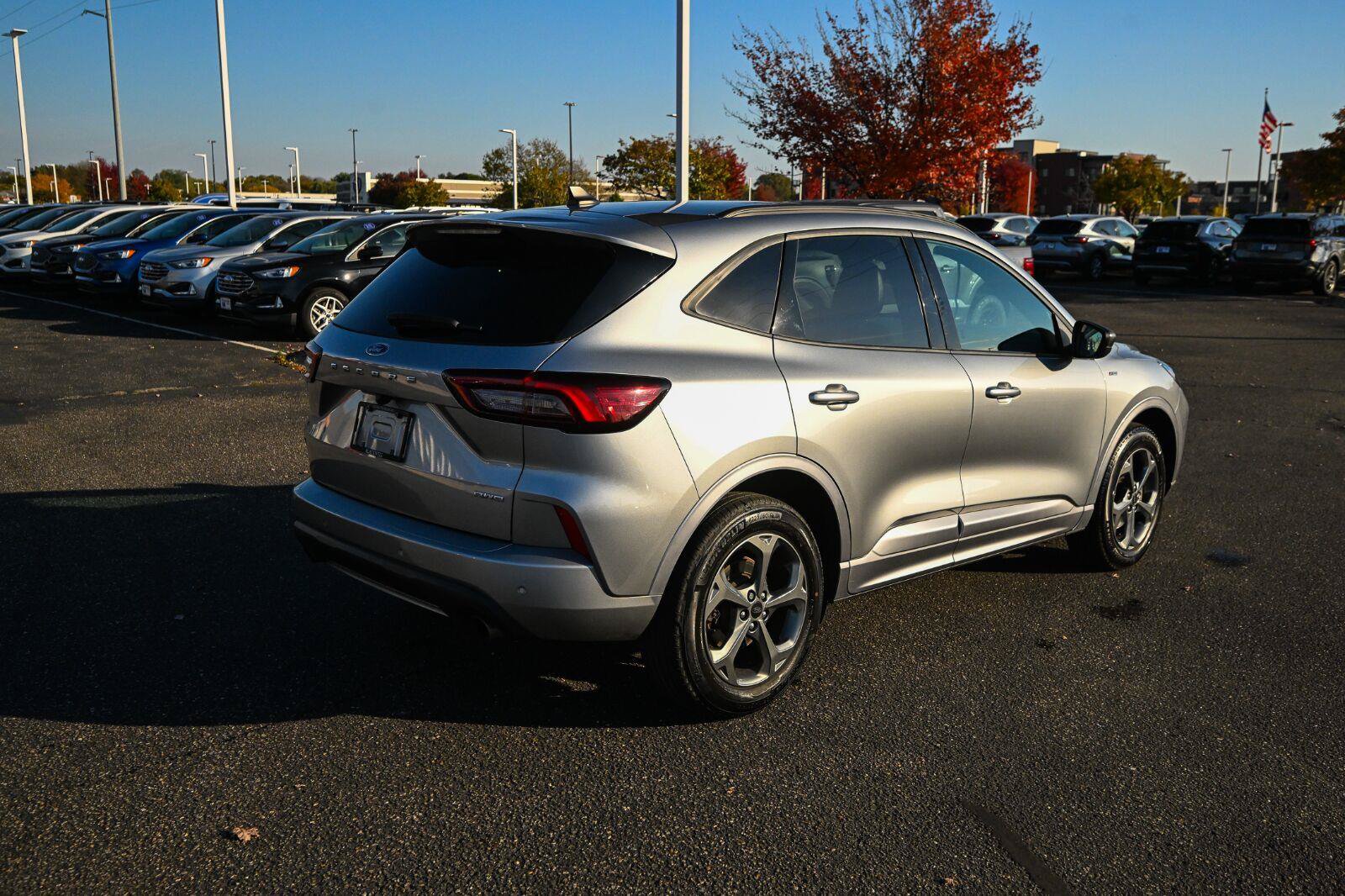 Used 2024 Ford Escape ST-Line w/ Tech Pack #1 AWD/4WD image 5