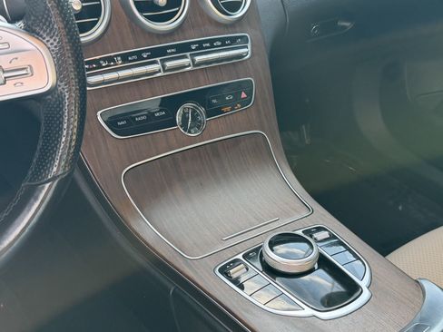 Used 2020 Mercedes-Benz C 300 Sedan image 38