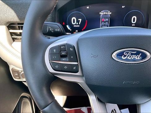 Used 2026 Ford Explorer Active w/ Active Comfort Package AWD/4WD image 11