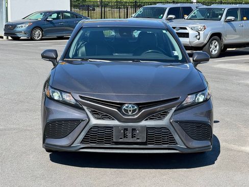 Used 2022 Toyota Camry SE FWD image 6