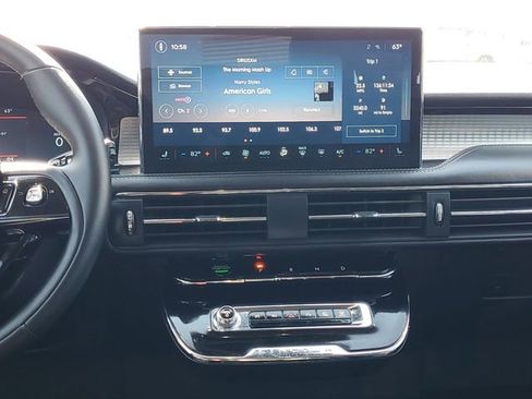 Certified 2023 Lincoln Corsair AWD image 28