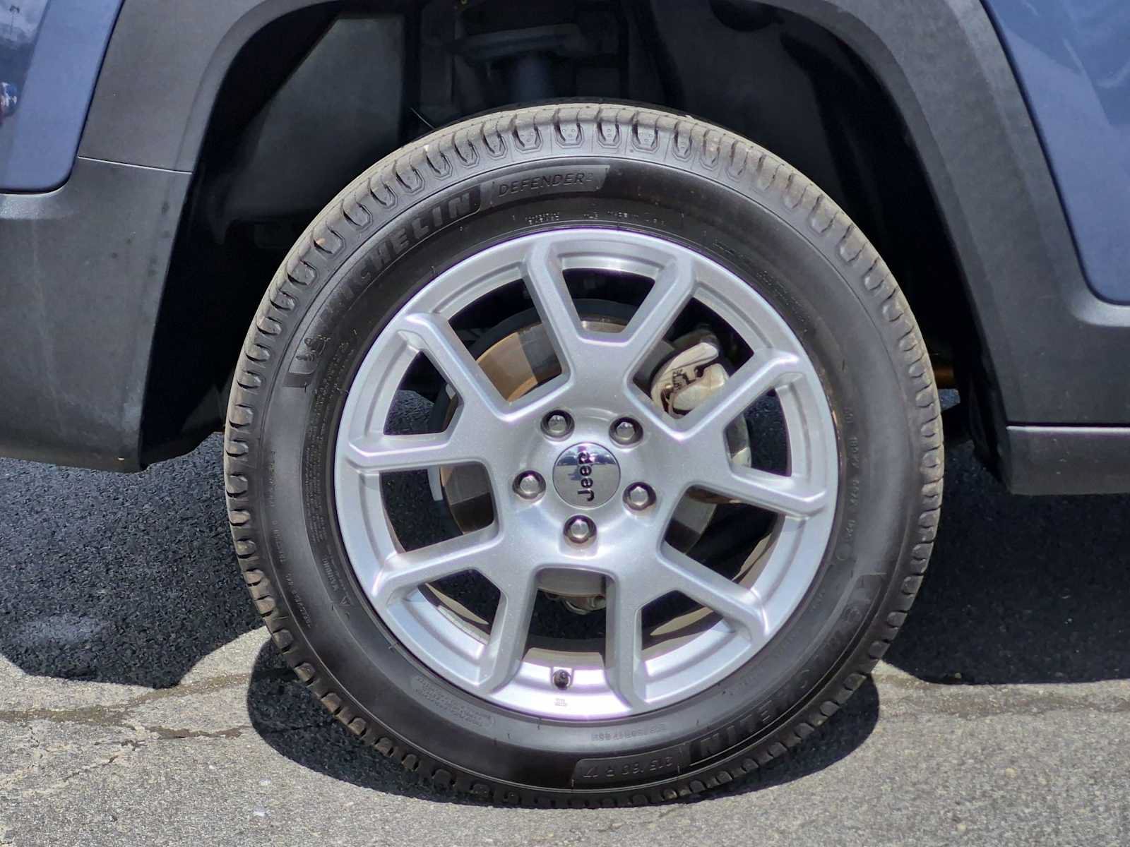 Used 2023 Jeep Renegade Latitude w/ Premium Group AWD/4WD image 14