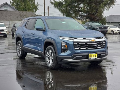 New 2026 Chevrolet Equinox LT image 2