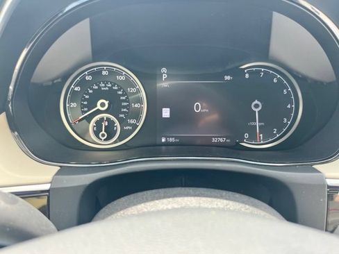 Used 2022 Genesis GV70 2.5T w/ Advanced Package AWD/4WD image 13