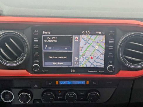 Used 2020 Toyota Tacoma TRD Off-Road w/ TRD Premium Off Road Package image 29