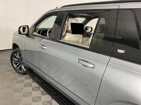 Used 2024 Cadillac Escalade ESV Sport Platinum AWD/4WD image 36