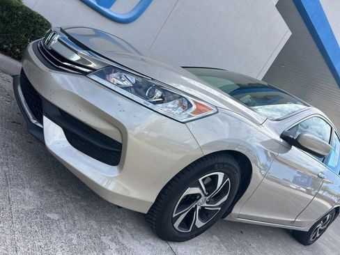 Used 2017 Honda Accord LX image 4