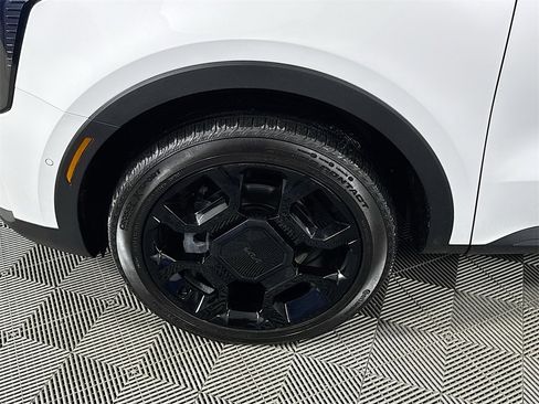 Used 2025 Kia Sorento SX Prestige w/ Olive Brown Leather Package image 32