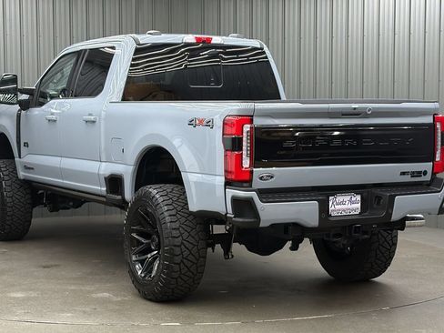 Used 2025 Ford F250 Platinum image 3