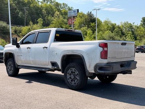 Used 2023 Chevrolet Silverado 2500 Custom w/ Custom Value Package AWD/4WD image 5