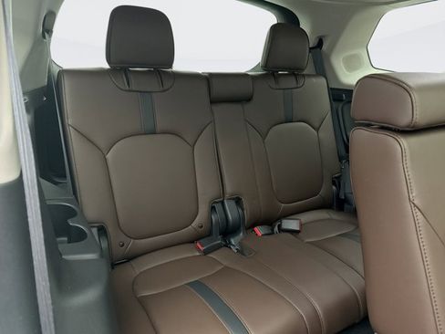 Used 2025 Honda Pilot Elite image 22