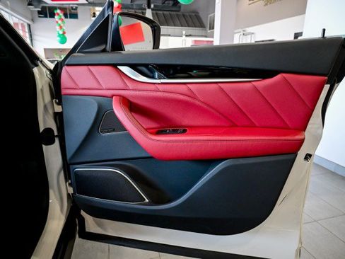 Used 2022 Maserati Levante GT image 30