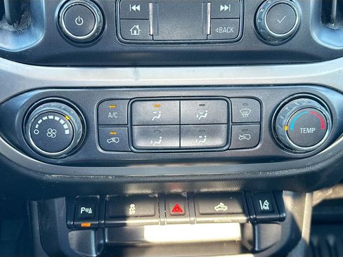 Used 2022 Chevrolet Colorado LT w/ Fleet Safety Package image 15