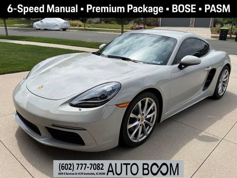 Used 2019 Porsche 718 Cayman RWD image 1