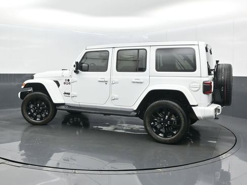 Used 2021 Jeep Wrangler Unlimited Sahara image 5