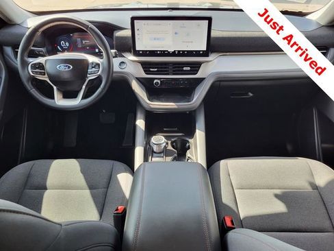 Used 2025 Ford Explorer Active image 16