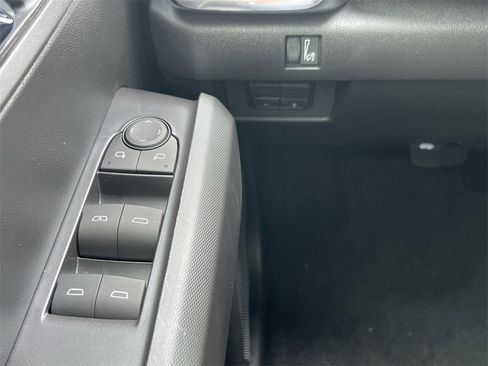 New 2025 GMC Canyon Elevation w/ Convenience Package image 18