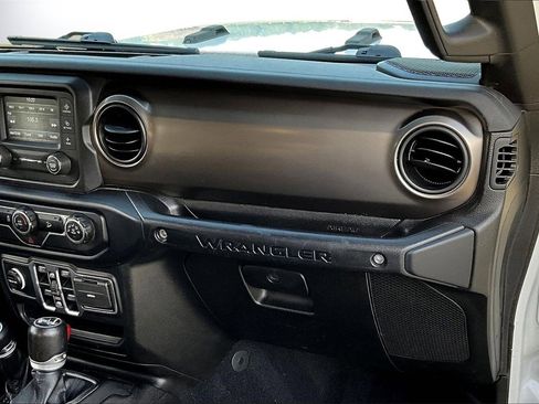 Used 2019 Jeep Wrangler Unlimited Sport S image 18