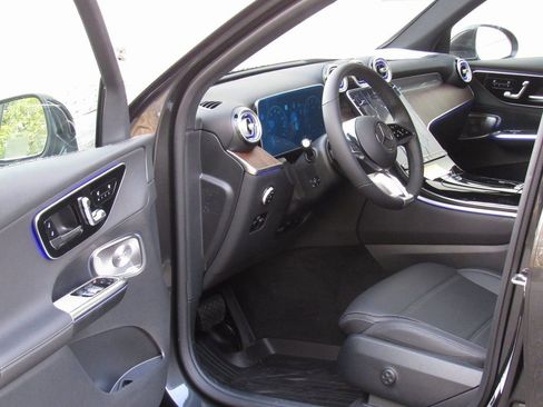 New 2026 Mercedes-Benz GLC 300 4MATIC image 8