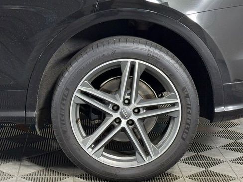 Used 2018 Audi SQ5 Premium Plus w/ Navigation Package image 14