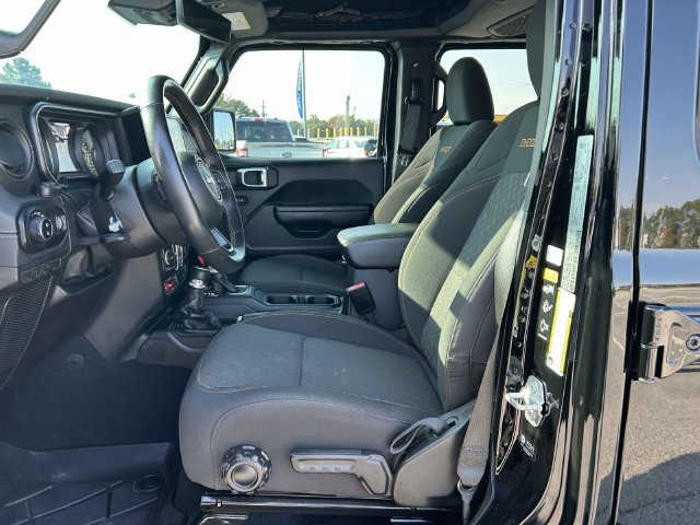 Used 2024 Jeep Gladiator Mojave w/ Technology Group AWD/4WD image 15