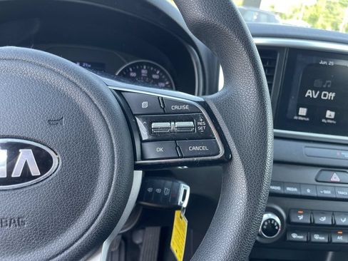 Used 2020 Kia Sportage LX AWD/4WD image 17