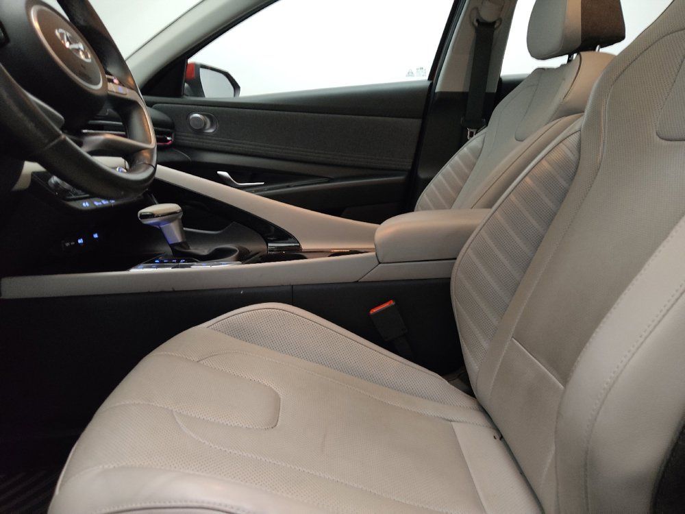 Used 2023 Hyundai Elantra Limited FWD image 17