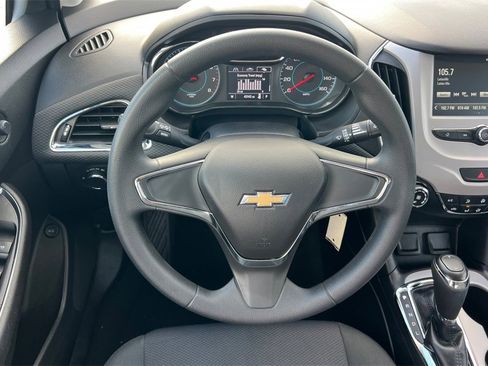 Used 2017 Chevrolet Cruze LS image 13