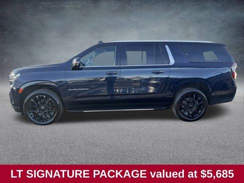 Used 2021 Chevrolet Suburban LT w/ LT Signature Package image 2