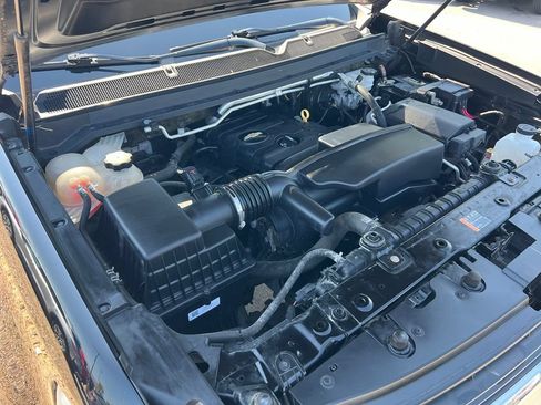 Used 2020 Chevrolet Colorado W/T RWD image 40