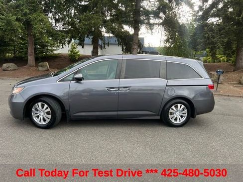Used 2016 Honda Odyssey SE image 3