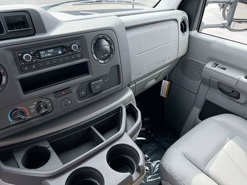 New 2027 Ford E-450 and Econoline 450 Super Duty RWD image 22