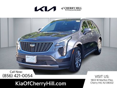 Used 2019 Cadillac XT4 Premium Luxury FWD image 1