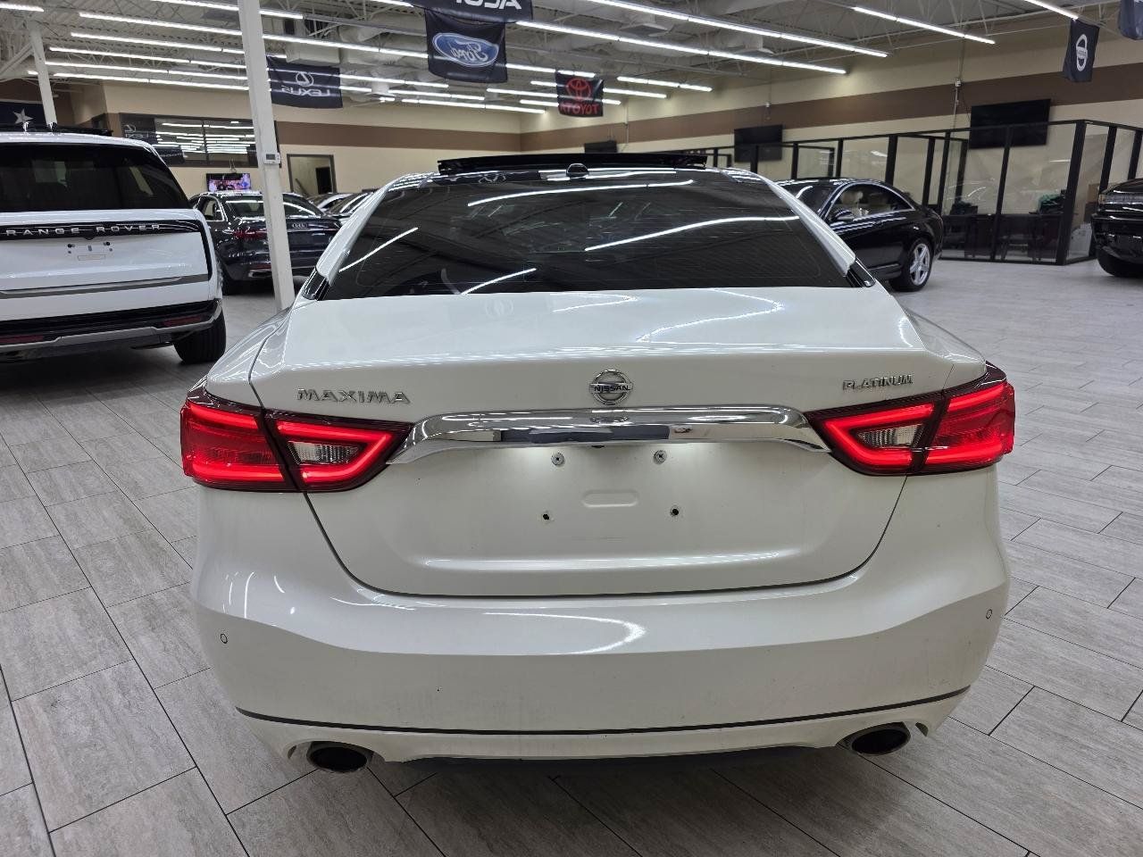 Used 2017 Nissan Maxima Platinum w/ Interior Lighting Package FWD image 7