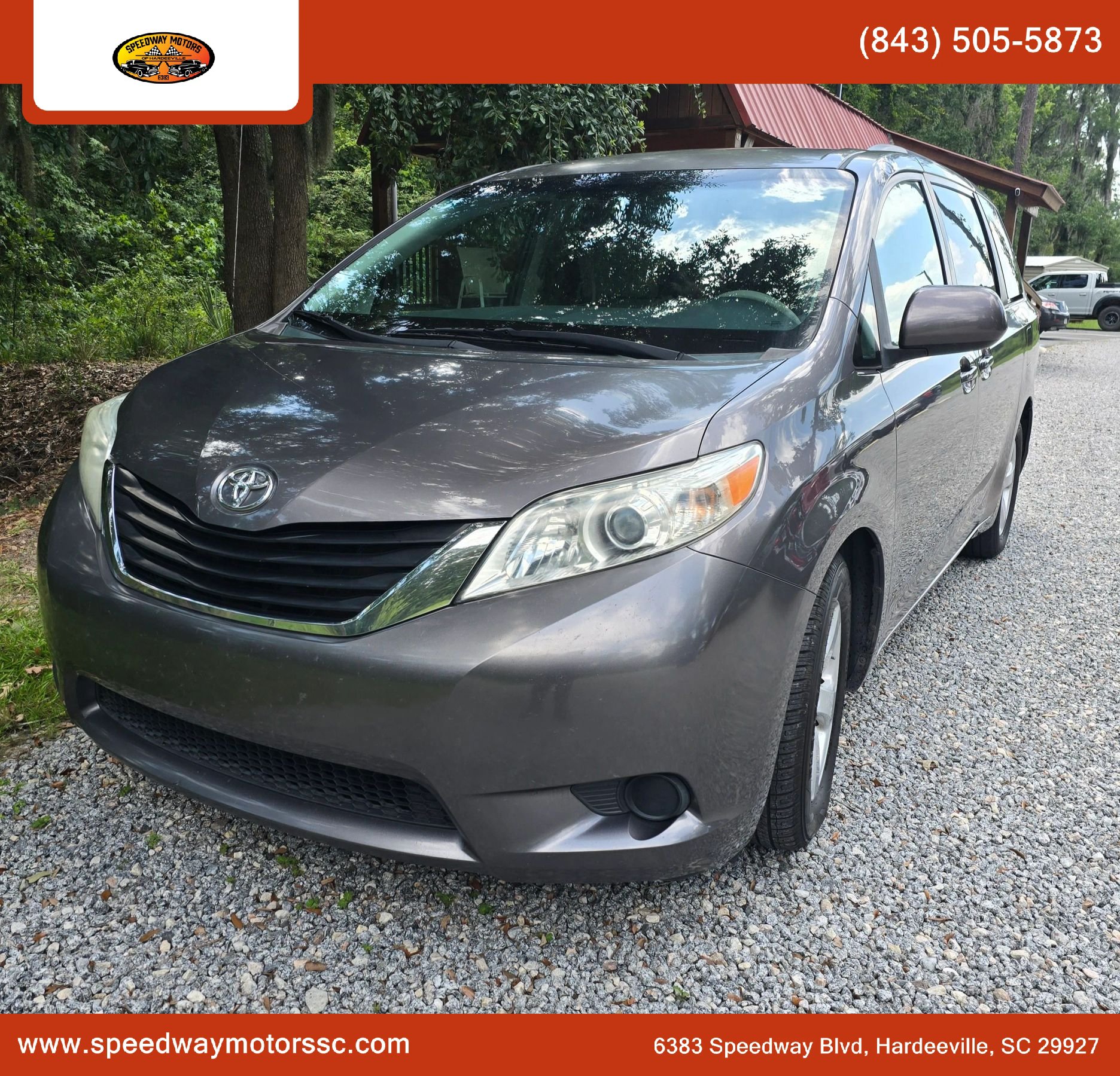 Used 2014 Toyota Sienna LE FWD image 1