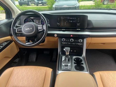 Certified 2024 Kia Carnival LX FWD image 14