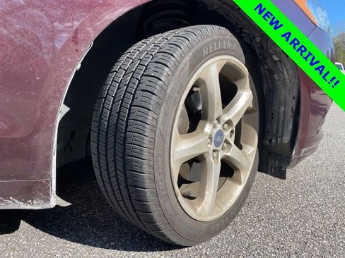 Used 2013 Ford Fusion SE image 2