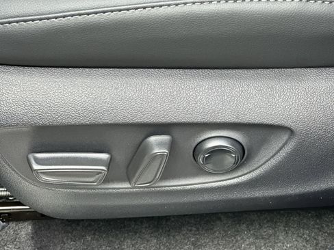 New 2026 Toyota Highlander Limited image 24