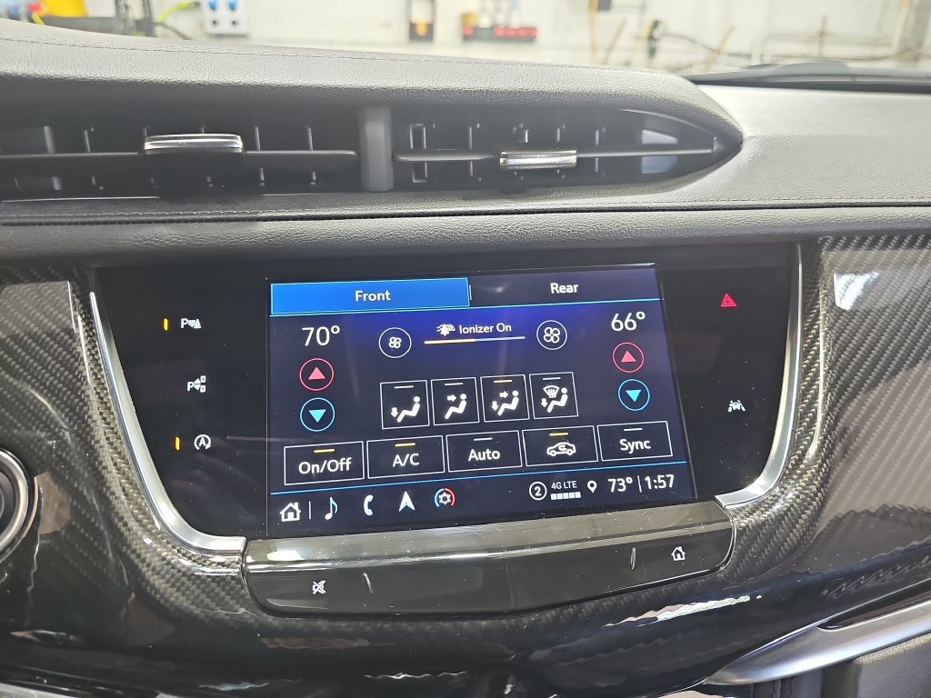 Used 2024 Cadillac XT6 Sport w/ Technology Package AWD/4WD image 29
