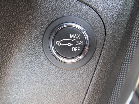 Used 2022 GMC Acadia Denali w/ Black Diamond Edition AWD/4WD image 11