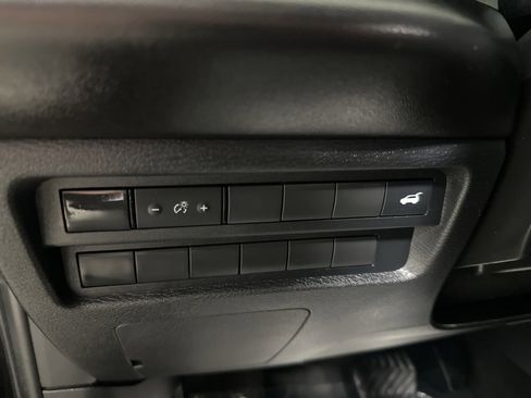 Used 2024 Mitsubishi Outlander AWD image 15