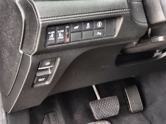 Used 2024 Honda Odyssey Touring image 29