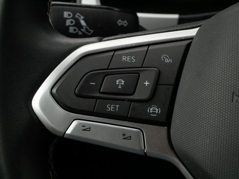 Certified 2023 Volkswagen Atlas Cross Sport SE image 25