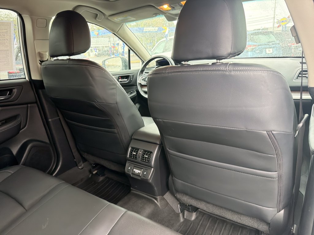 Used 2018 Subaru Outback 2.5i Limited AWD/4WD image 37