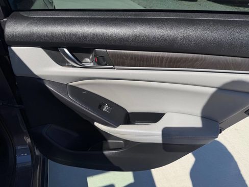 Used 2018 Honda Accord EX-L image 26