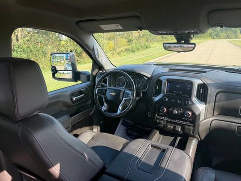 Used 2022 Chevrolet Silverado 2500 LTZ w/ LTZ Plus Package AWD/4WD image 24